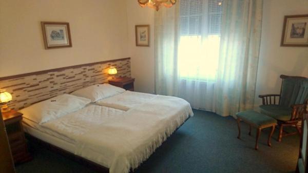 Hotel Excellent Прага Екстер'єр фото